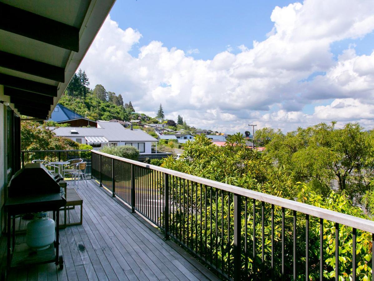 אגם טאופו Acacia View At No 3 - Acacia Bay Holiday Home מראה חיצוני תמונה