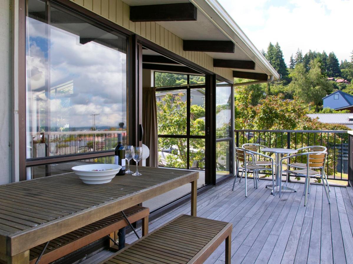 אגם טאופו Acacia View At No 3 - Acacia Bay Holiday Home מראה חיצוני תמונה